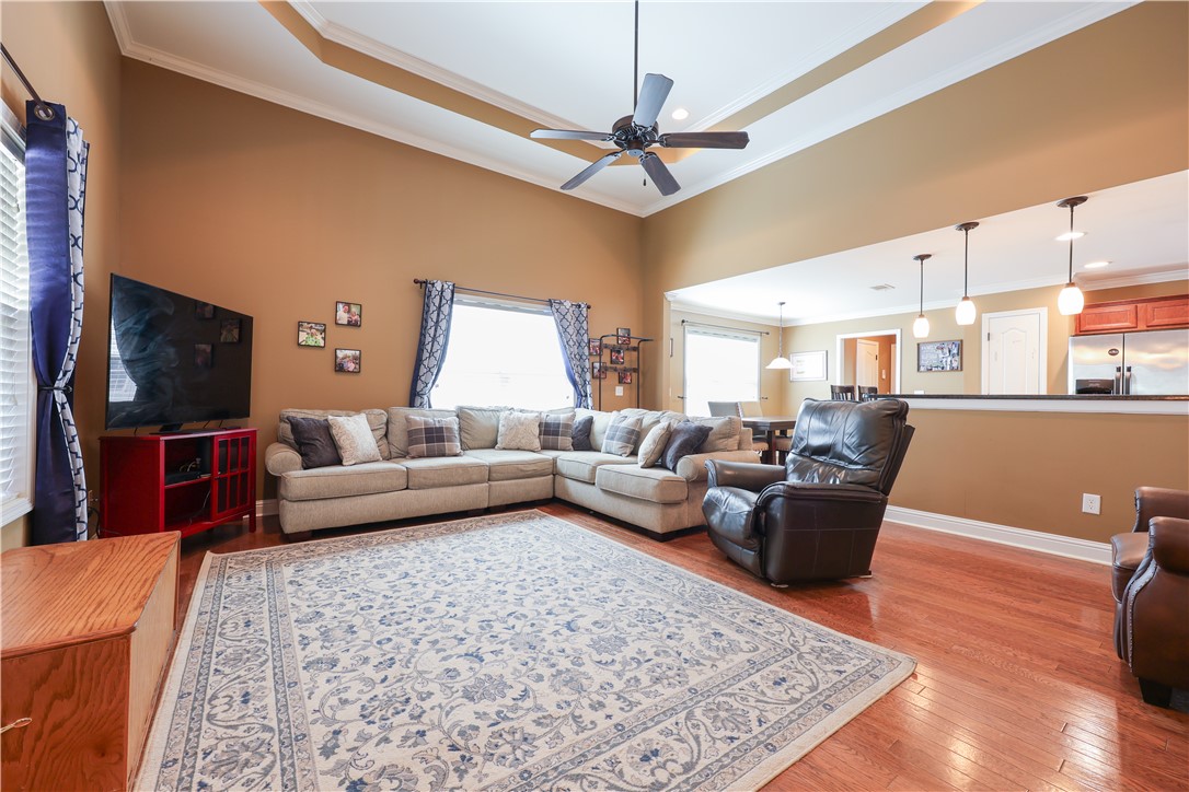 723 HUNTER Court