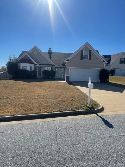 Photo of 7 OAKWOOD Court, Phenix City, AL 36870 (MLS # 178023)