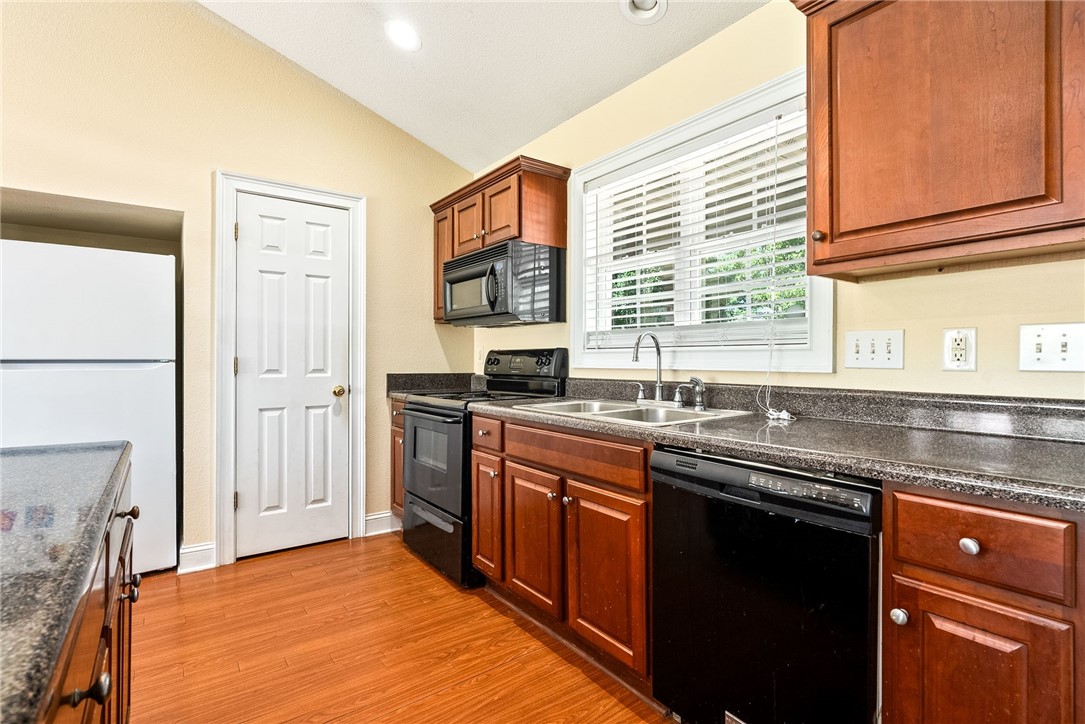 802 W LONGLEAF Drive 71