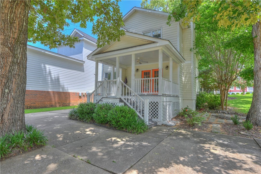 125 CHARLESTON Place