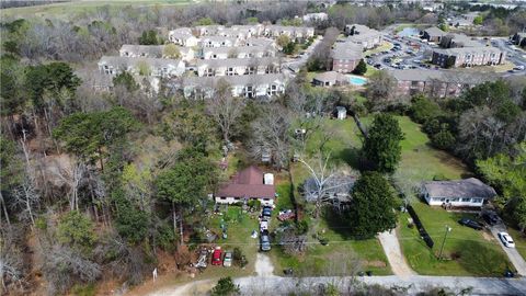 Photo of 246 LAKE Street, Auburn, AL 36832 (MLS # 179435)