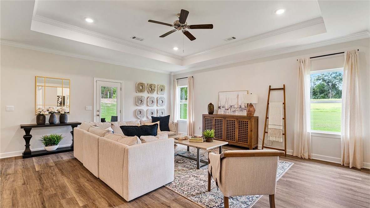 2268 FORREST Cove