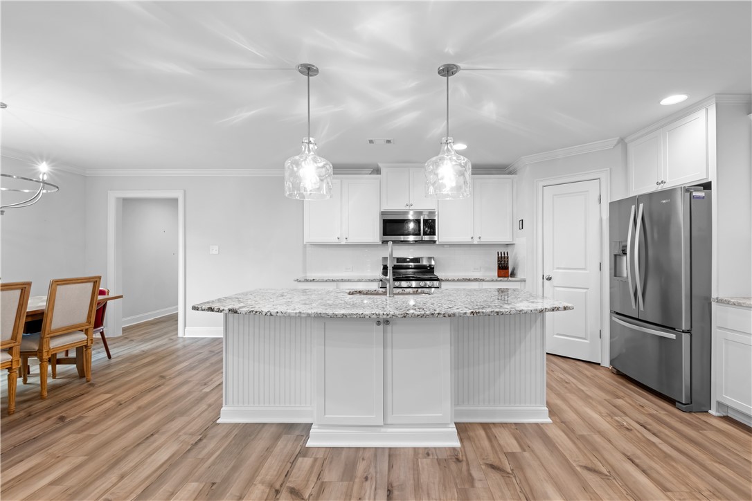 Opelika, Alabama 36801, United States, 4 Bedrooms Bedrooms, ,3 BathroomsBathrooms,Residential,Active,107429