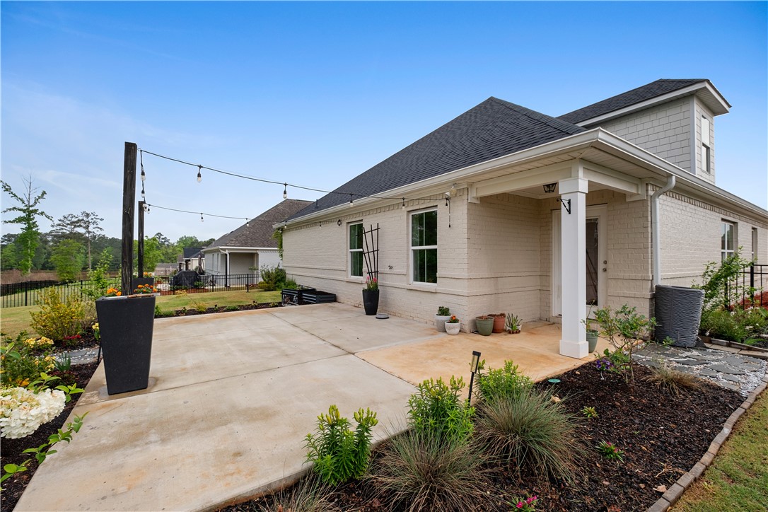 Opelika, Alabama 36801, United States, 4 Bedrooms Bedrooms, ,3 BathroomsBathrooms,Residential,Active,107429