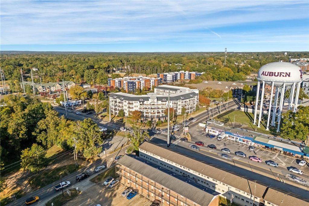 Photo of 430 W GLENN Avenue #103, Auburn, AL 36830 (MLS # 177410)