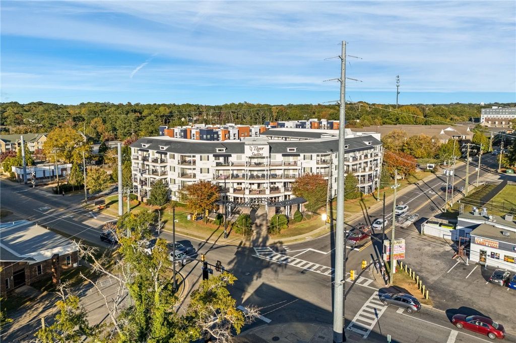 Photo of 430 W GLENN Avenue #103, Auburn, AL 36830 (MLS # 177410)