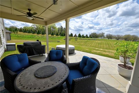 Photo of 2517 FOUNTAINVIEW Court, Auburn, AL 36832 (MLS # 179705)