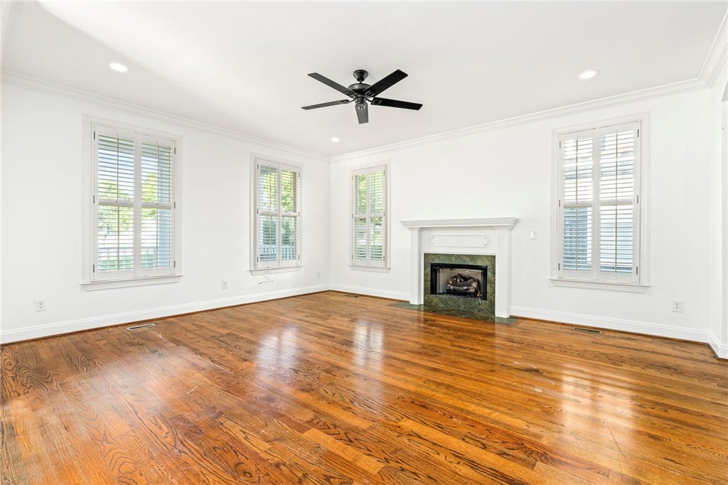 Photo of 140 CAROLINA Court, Auburn, AL 36830 (MLS # 182286)