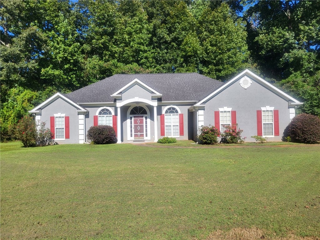 Photo of 2415 LISMORE Drive, Valley, AL 36854 (MLS # 182196)