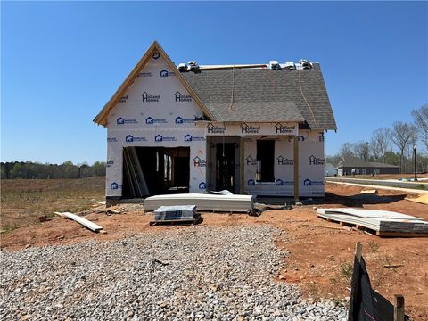 Photo of 1060 WOODLAND Lane, Opelika, AL 36801 (MLS # 178810)