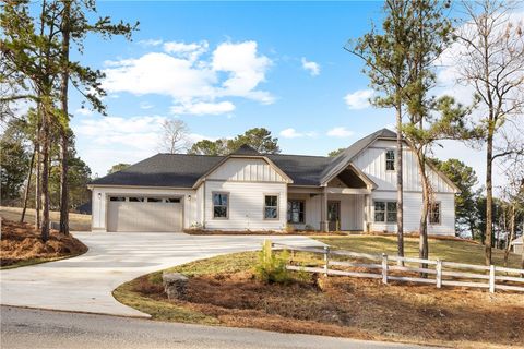 Photo of 1043 LEE ROAD 315, Smiths Station, AL 36877 (MLS # 179768)