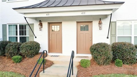 Photo of 410 N Donahue Drive, Auburn, AL 36830 (MLS # 177268)