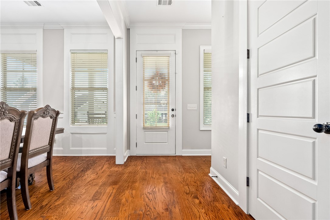 4164 CREEKVIEW Court