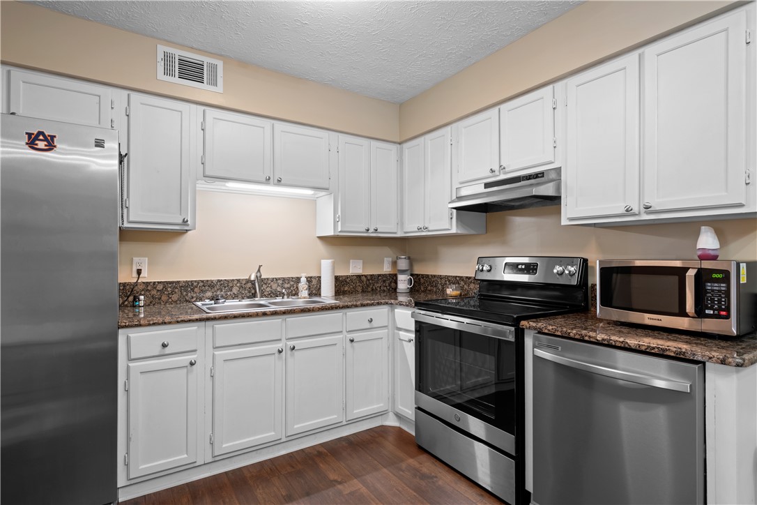 Auburn, Alabama 36830, United States, 2 Bedrooms Bedrooms, ,2 BathroomsBathrooms,Residential,Active,96978