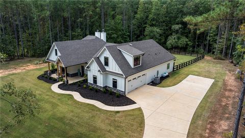 Photo of 3777 LEE ROAD 254, Salem, AL 36874 (MLS # 176822)