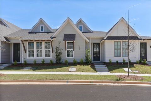 Photo of 125 SUMMER Street, Opelika, AL 36804 (MLS # 178478)