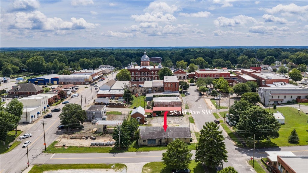 Photo of 58 1ST Avenue SW, Lafayette, AL 36862 (MLS # 181389)