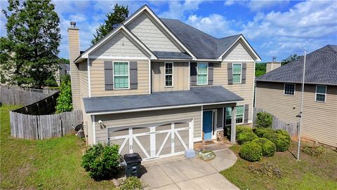 Photo of 2906 ASHLEY Lane, Opelika, AL 36081 (MLS # 180446)