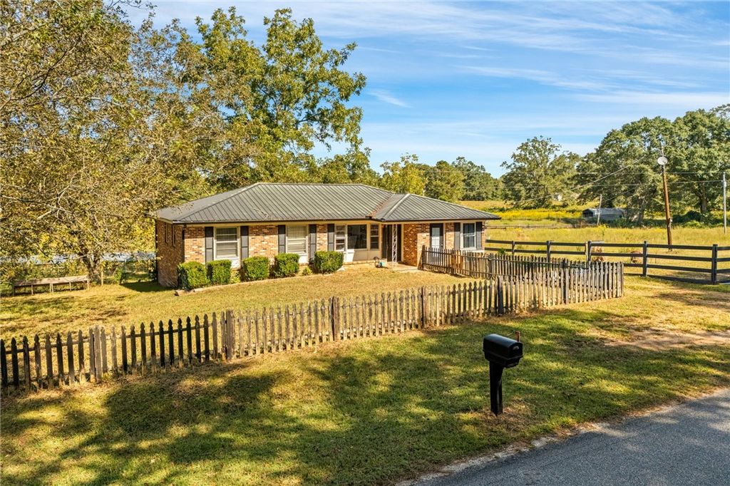 Photo of 5514 COUNTY ROAD 114, Lafayette, AL 36862 (MLS # 176966)