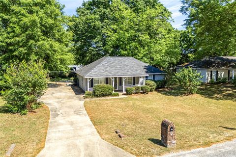 Photo of 128 LEE ROAD 918, Phenix City, AL 36870 (MLS # 179995)