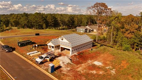 Photo of 57 EAGLE RIDGE Lane, Dadeville, AL 36853 (MLS # 176959)