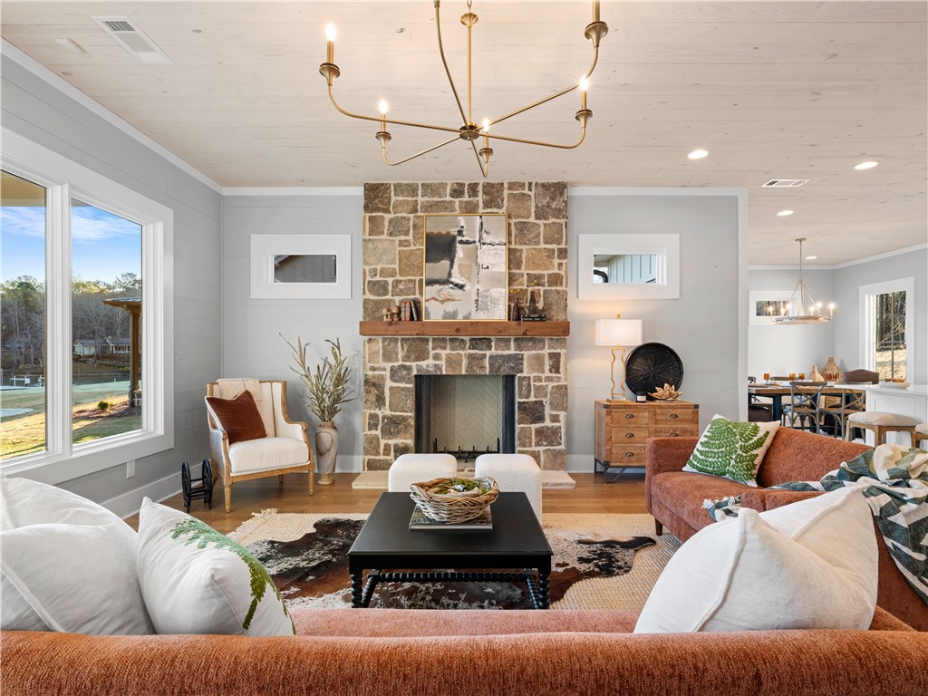 Dadeville, Alabama 36853, United States, 5 Bedrooms Bedrooms, ,5 BathroomsBathrooms,Residential,Active,7292