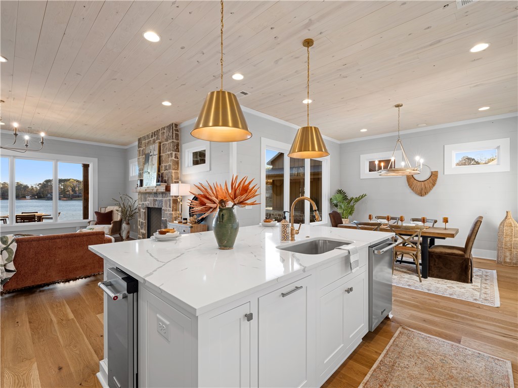 Dadeville, Alabama 36853, United States, 5 Bedrooms Bedrooms, ,5 BathroomsBathrooms,Residential,Active,7292