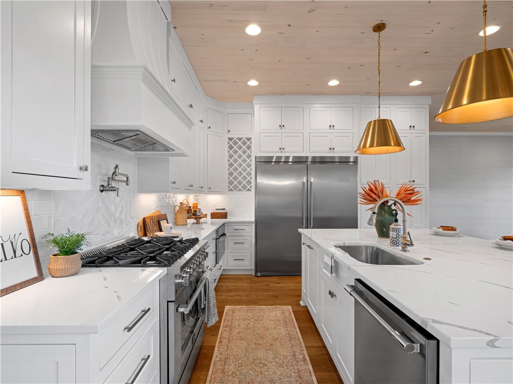 Dadeville, Alabama 36853, United States, 5 Bedrooms Bedrooms, ,5 BathroomsBathrooms,Residential,Active,7292