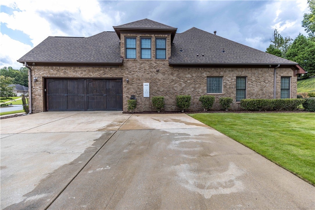 1602 MASON Court