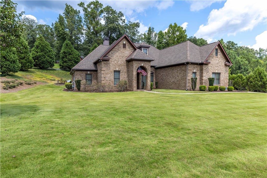 Photo of 1602 MASON Court, Phenix City, AL 36867 (MLS # 181630)