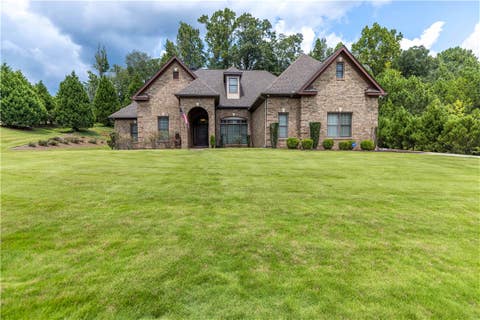 Photo of 1602 MASON Court, Phenix City, AL 36867 (MLS # 181630)