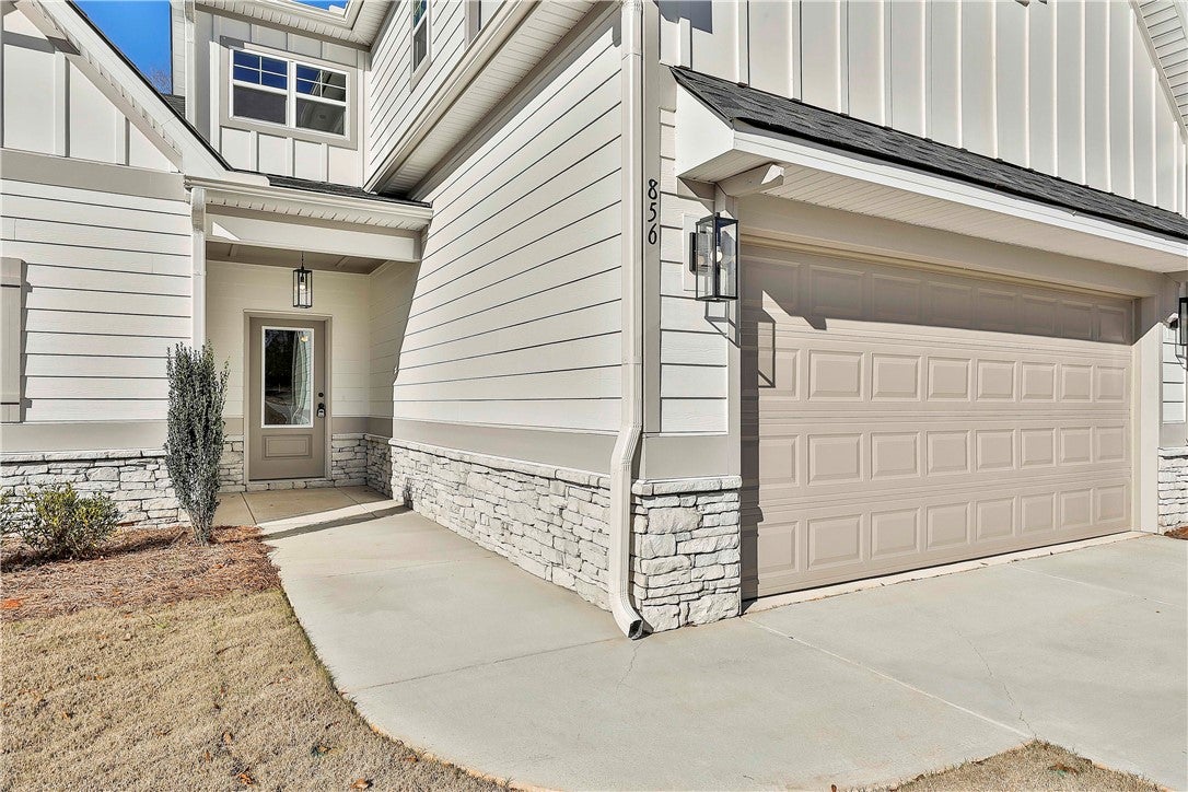 856 ASHETON Drive 43