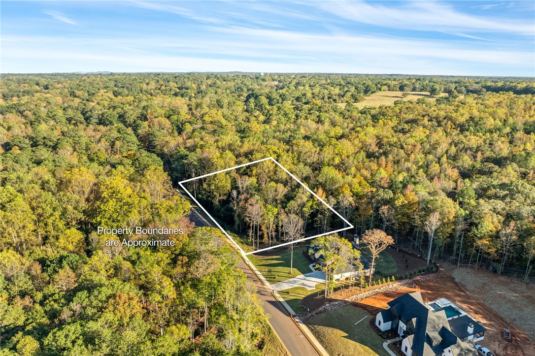 Photo 1 of 7 — 1905 ARROWHEAD Avenue, Opelika, AL 36801