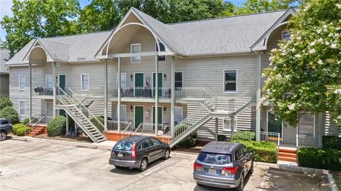 528 GENELDA Avenue 19 Auburn AL 36832