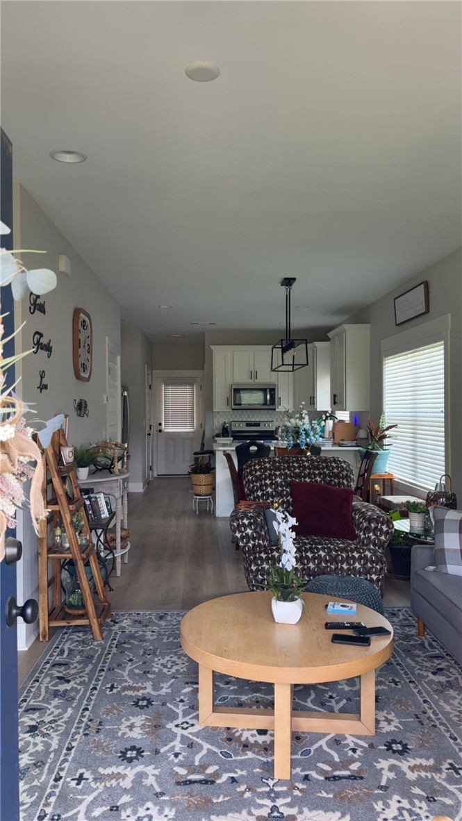 105 COVE CREEK Drive