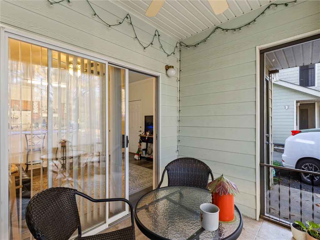 447 W Longleaf Drive 203