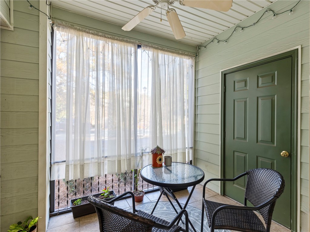 447 W Longleaf Drive 203