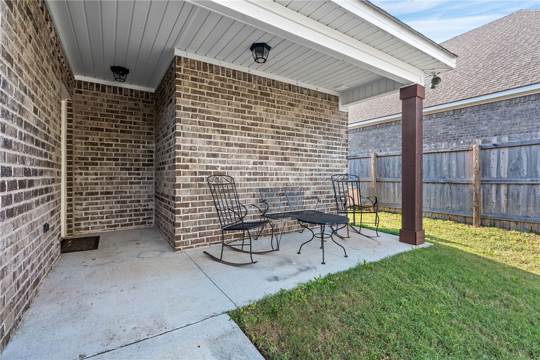 Auburn, Alabama 36830, United States, 3 Bedrooms Bedrooms, ,2 BathroomsBathrooms,Residential,Pending,39713