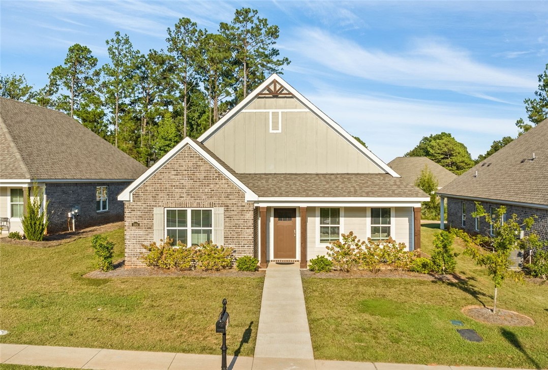 Auburn, Alabama 36830, United States, 3 Bedrooms Bedrooms, ,2 BathroomsBathrooms,Residential,Pending,39713