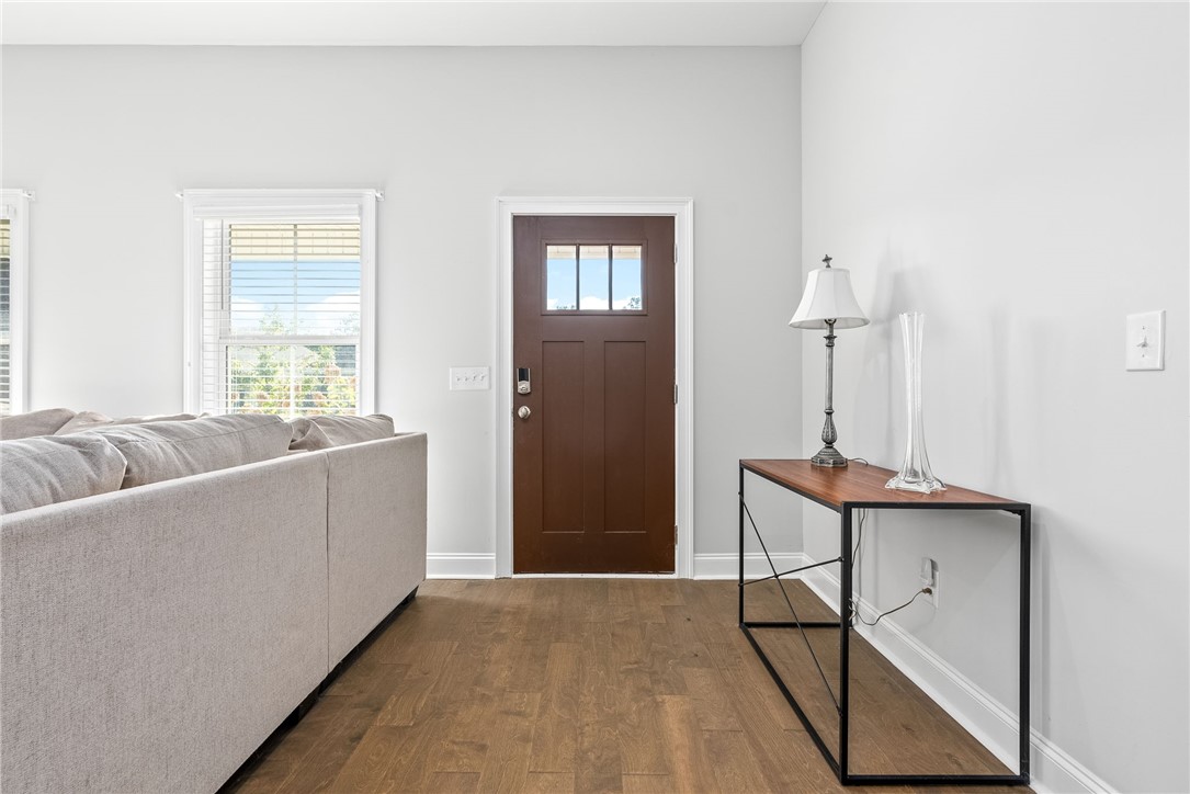 Auburn, Alabama 36830, United States, 3 Bedrooms Bedrooms, ,2 BathroomsBathrooms,Residential,Pending,39713