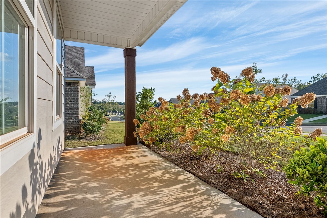 Auburn, Alabama 36830, United States, 3 Bedrooms Bedrooms, ,2 BathroomsBathrooms,Residential,Pending,39713