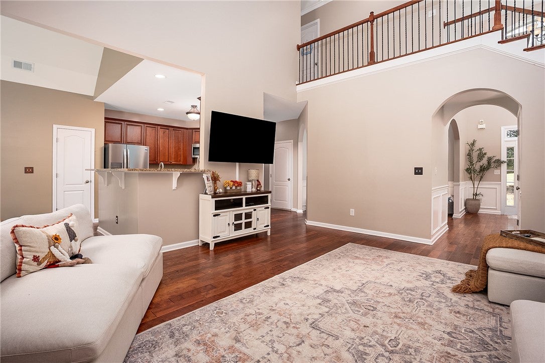 3007 MCKINLEY Drive