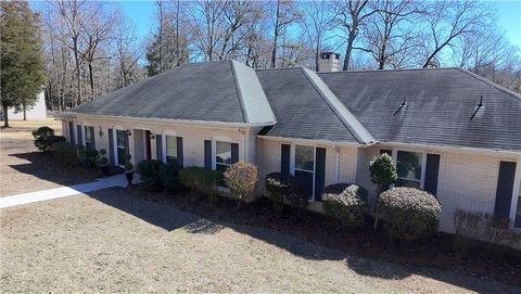 Photo of 911 NOBLE Road, Tallassee, AL 36078 (MLS # 178869)