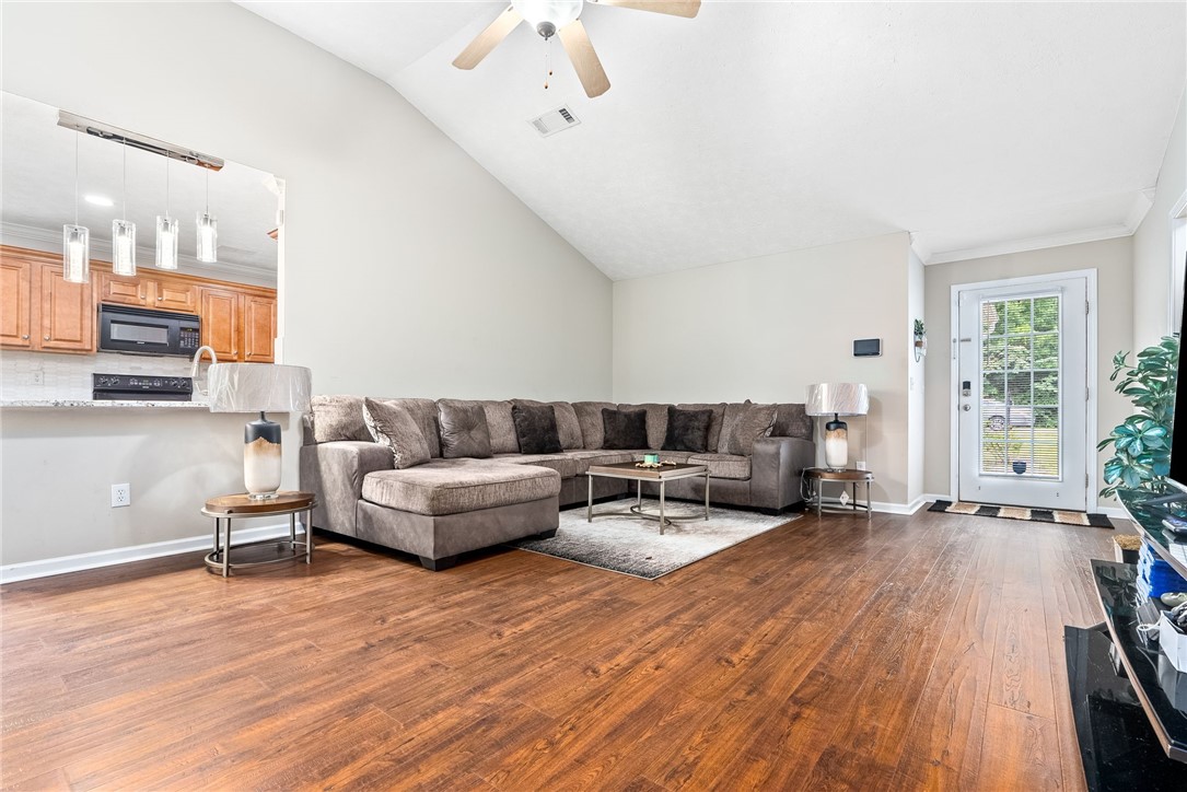 4339 LIVE OAK Drive