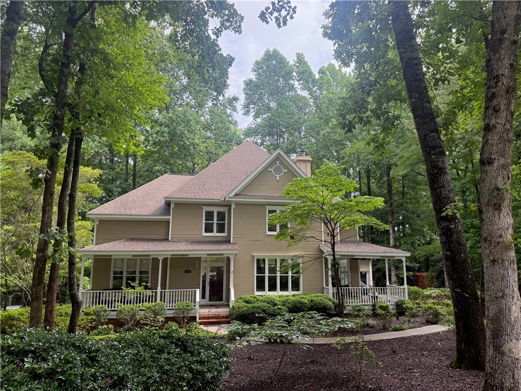 604 CAMELOT Way