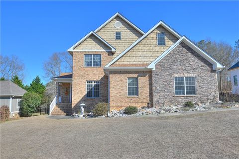 Photo of 122 COACHMANS Drive, Auburn, AL 36832 (MLS # 178969)