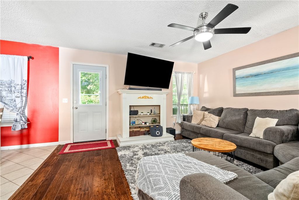 Photo of 712 ROSALIND Street, Opelika, AL 36801 (MLS # 176996)
