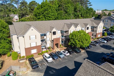 Photo of 730 MAGNOLIA Avenue #8103, Auburn, AL 36830 (MLS # 180068)