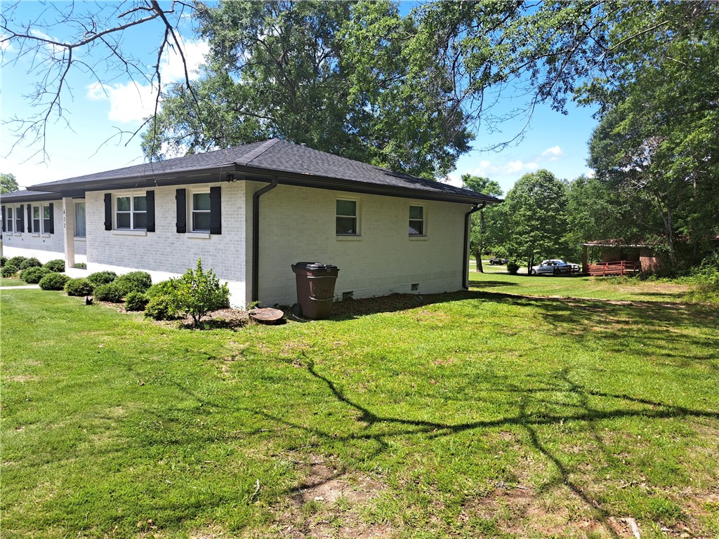 412 HOWARD Road