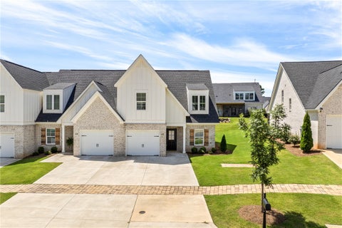 Photo of 628 THORNBERRY Drive, Auburn, AL 36830 (MLS # 181552)